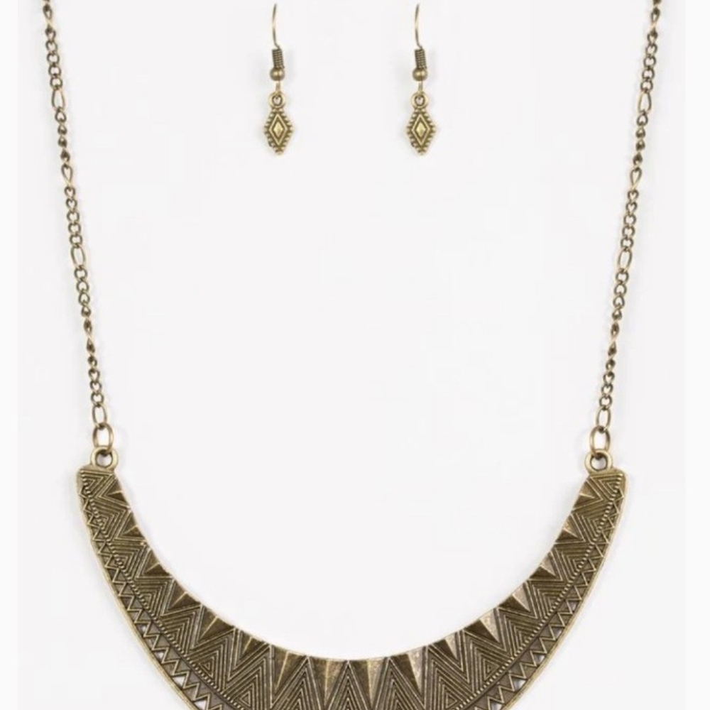 Paparazzi Antique Gold Geometric Necklace Set Thrown To The Lions Brass Pendant